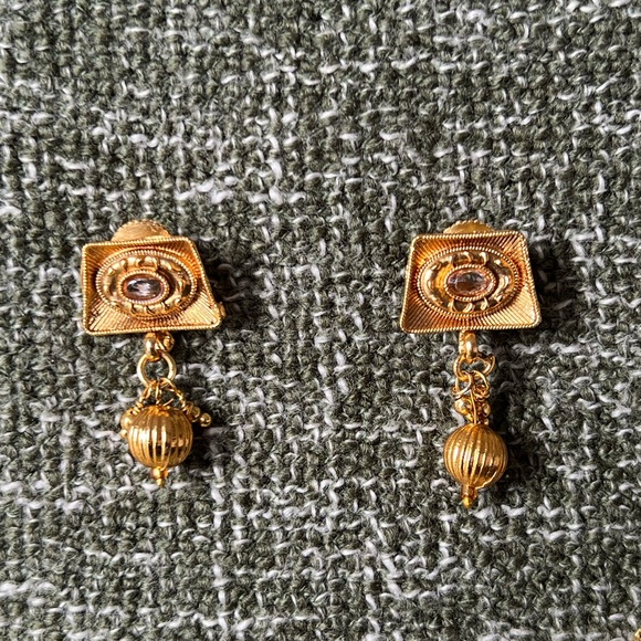 Indian gold tone set - Picture 5 of 6